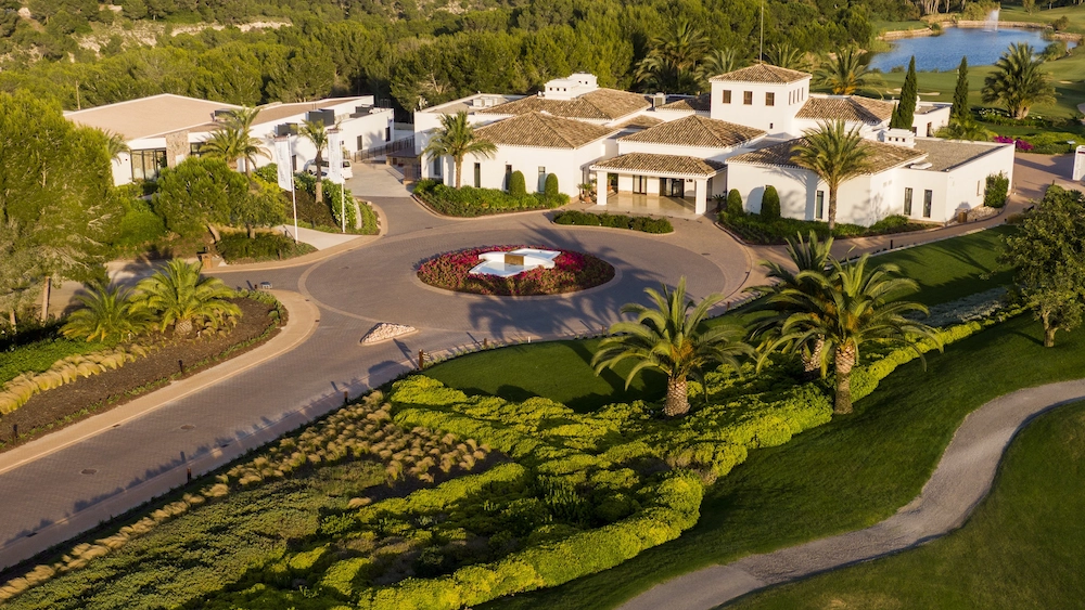 Las Colinas Golf Resort