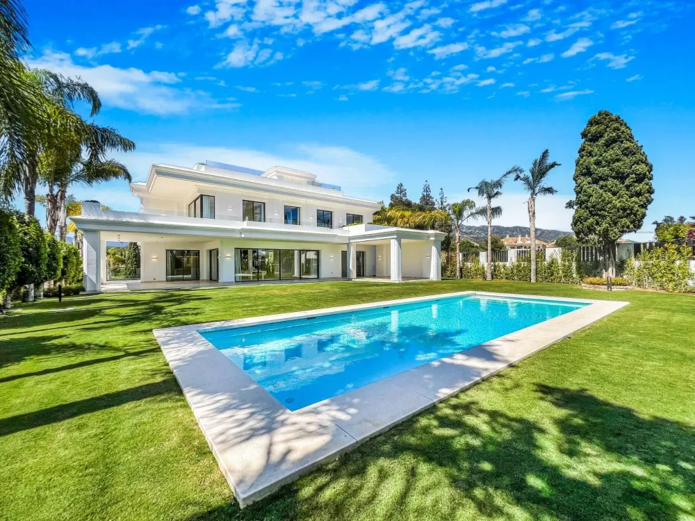 Villa te koop in Marbella Club, Marbella Golden Mile