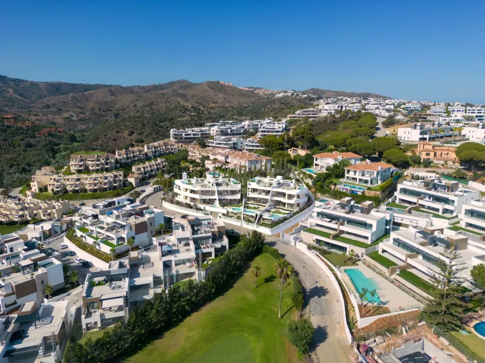 Luxury sea view apartment with private pool for sale in exclusive complex in Cabopino, Marbella