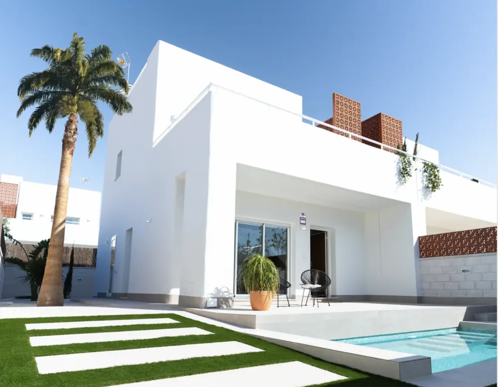 Villa avec 3 chambres, solarium privé et piscine à vendre à Pilar de la Horadada