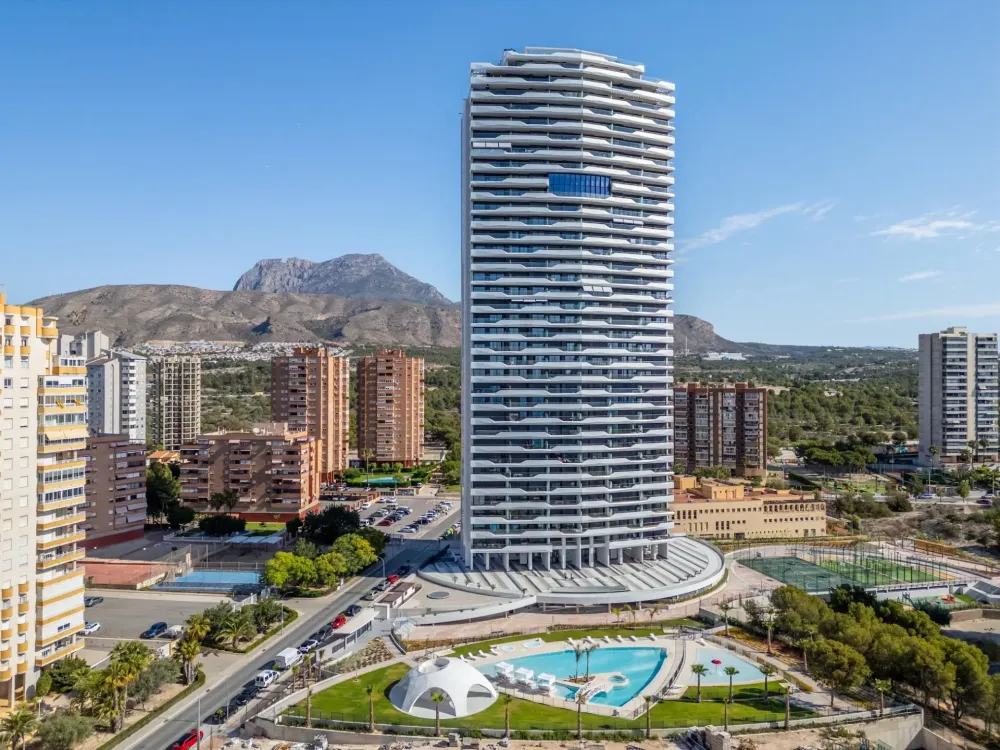2-bedroom apartment with sea view for sale in Benidorm