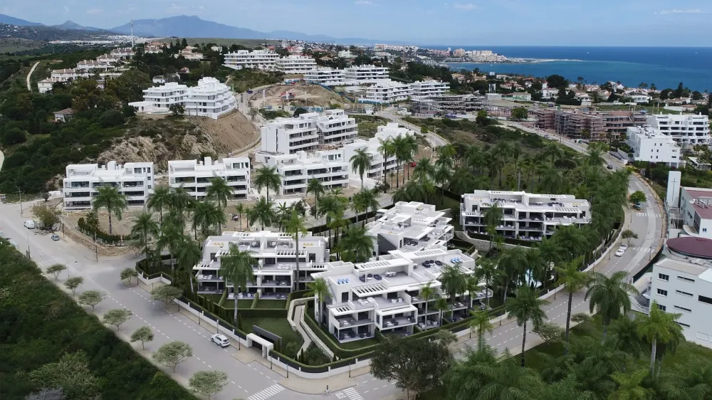 Modern penthouse te koop met 3 slaapkamers en solarium in Estepona