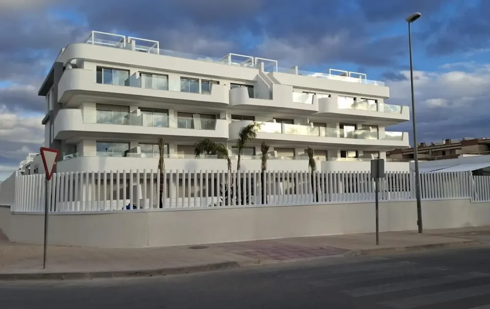 SCHLÜSSELFERTIG! Wohnung mit 3 Schlafzimmern in Lomas de Cabo Roig zu verkaufen