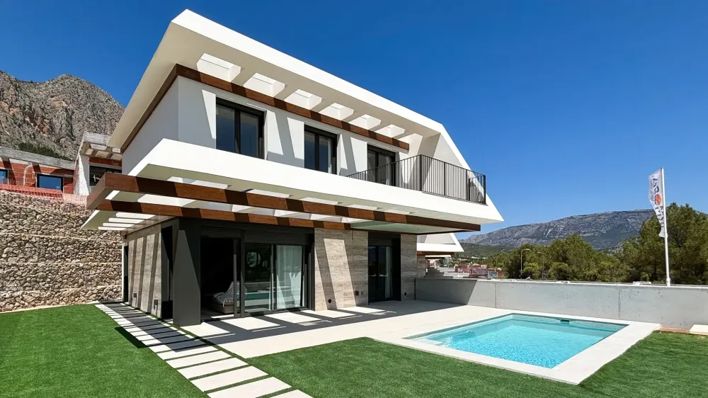 Villa mit 3 Schlafzimmern und spektakulärem Meerblick in Polop