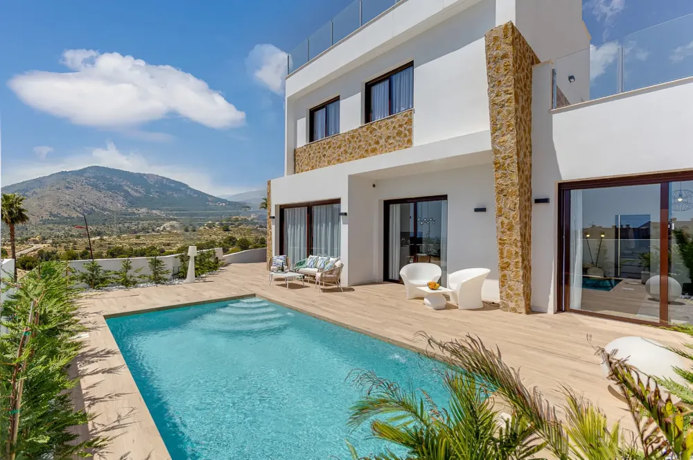 Moderne villa te koop met solarium en zeezicht in Finestrat