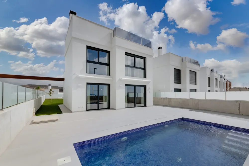 Villa de luxe avec vue sur la mer et piscine privée à vendre à Alicante