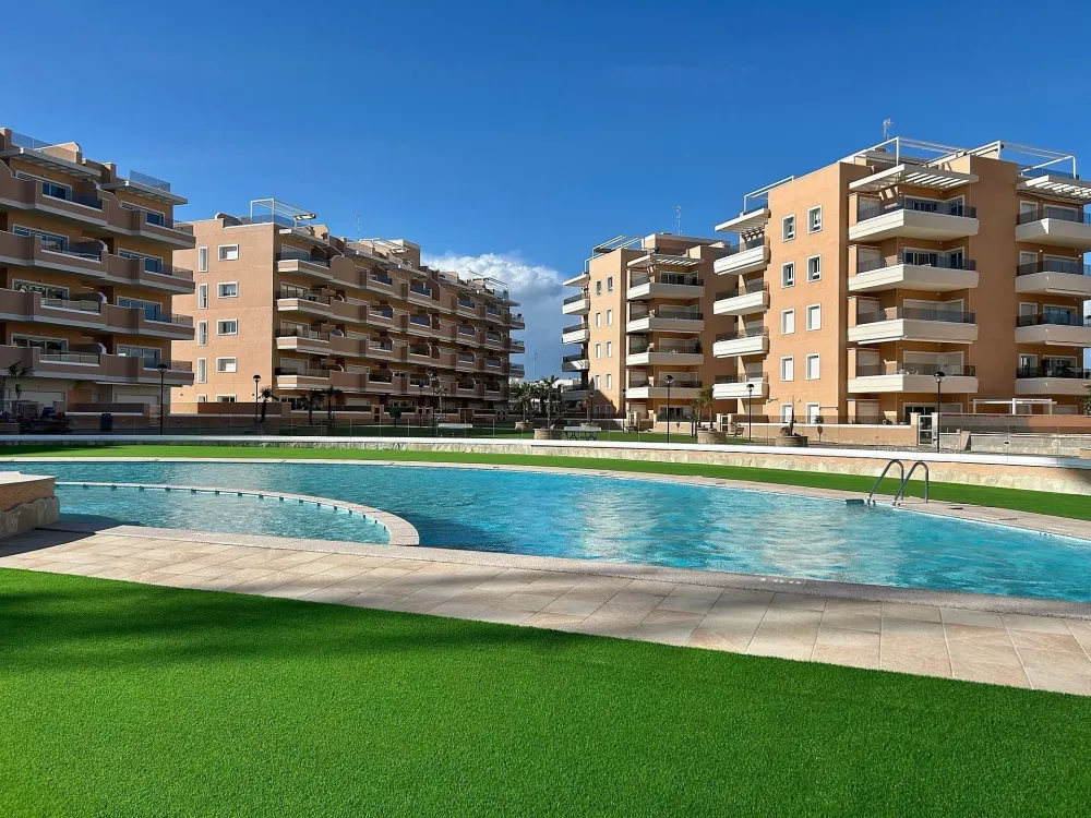 Penthouse de 3 chambres avec solarium à vendre à El Raso