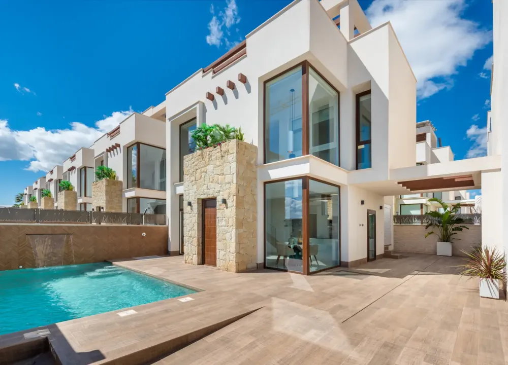 Modern Mediterranean villa with 5 bedrooms for sale in Los Montesinos