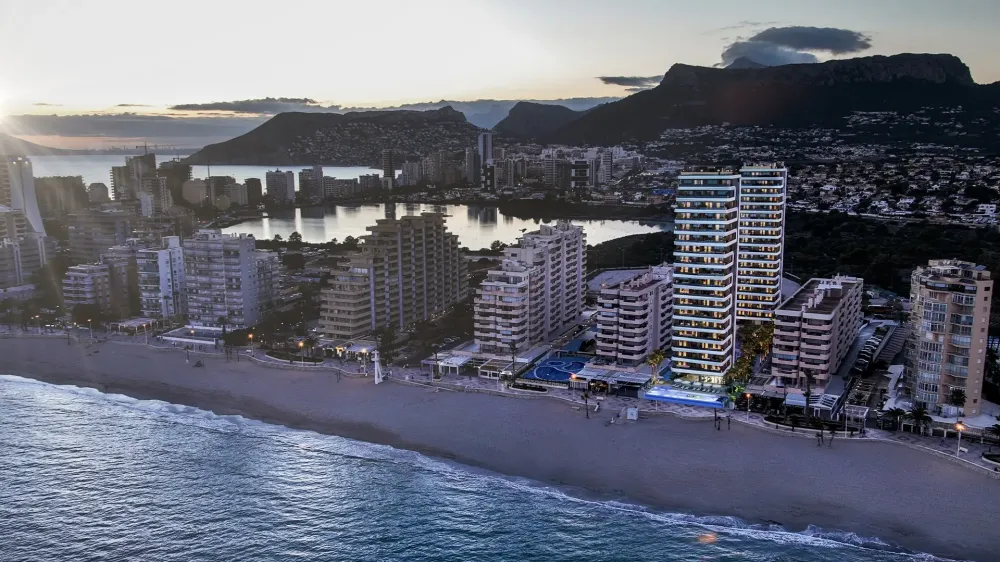 Duplex-Penthouse mit 3 Schlafzimmern in La Fossa, Calpe, in erster Meereslinie zu verkaufen