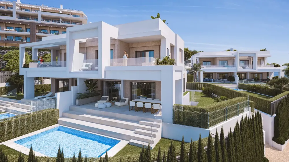 Luxury semi-detached villa for sale in Estepona