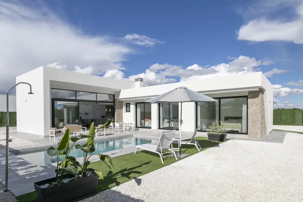 Villa met 3 slaapkamers en zwembad te koop in Calasparra