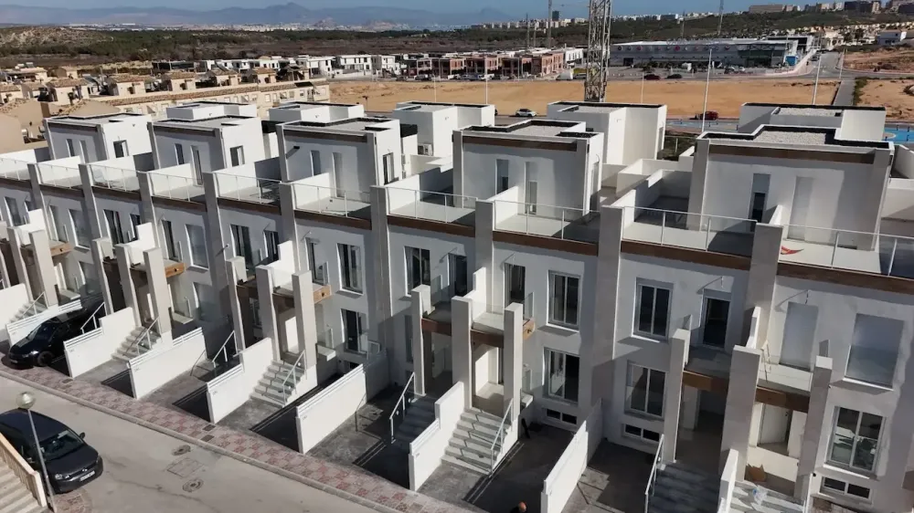 Moderne mediterrane herenhuis te koop in Gran Alacant