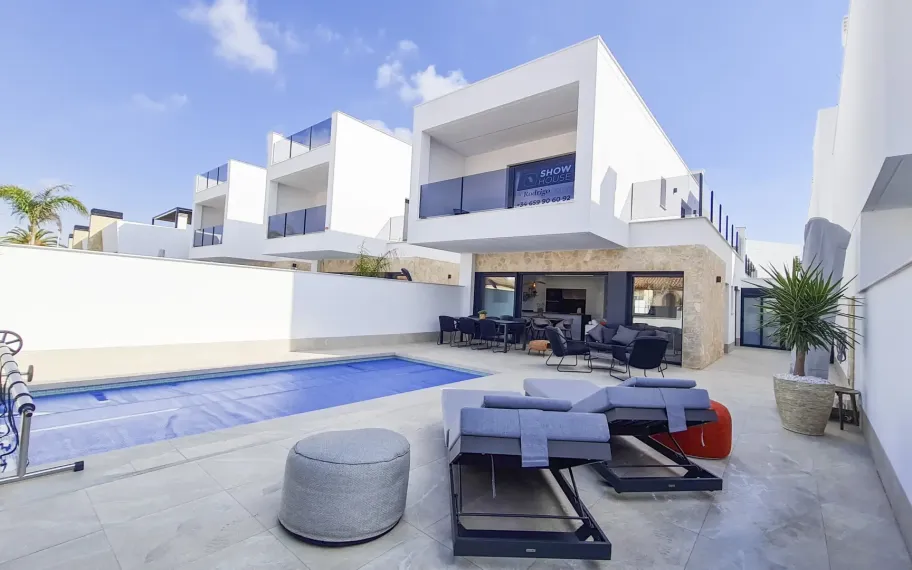 Modern 3 bedroom villas for sale in San Pedro del Pinatar