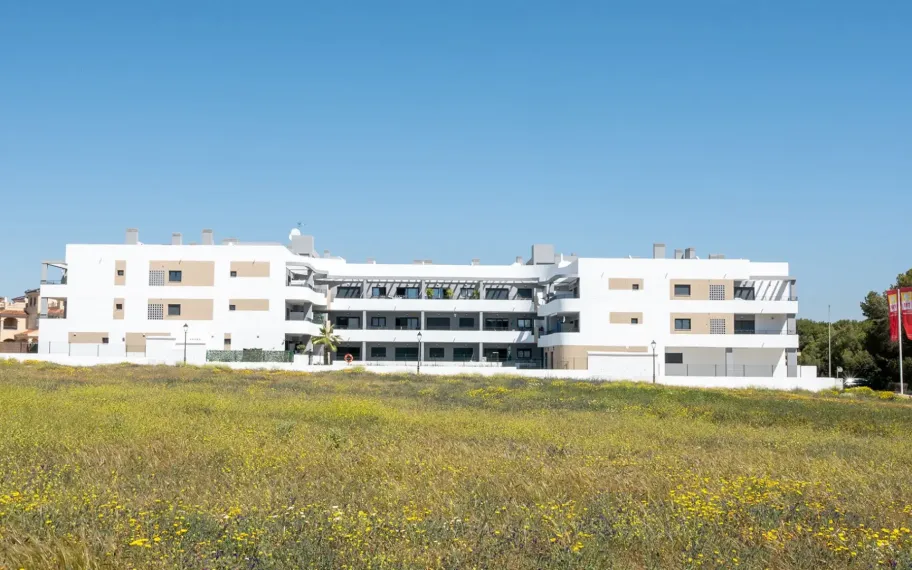 Appartement neuf et élégant dans un complexe exclusif à vendre sur la plage de Mil Palmeras