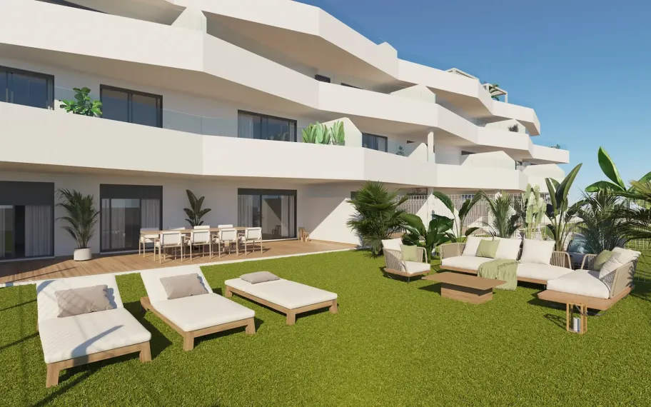 Stijlvol appartement met zeezicht te koop in Estepona, Costa del Sol
