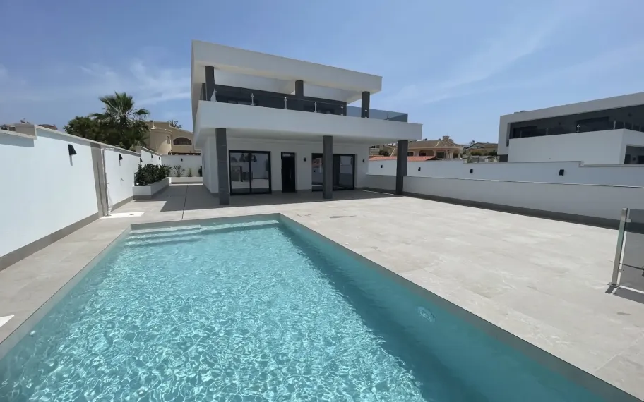 Villa de 3 chambres avec piscine privée à vendre à Ciudad Quesada