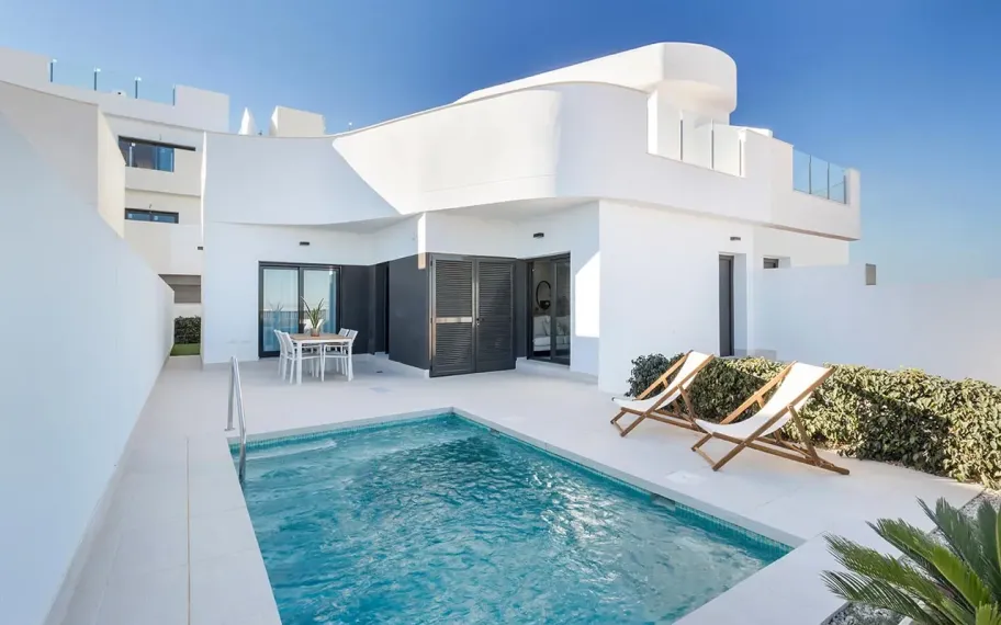 Villa mitoyenne avec piscine à vendre à Los Balcones, Torrevieja