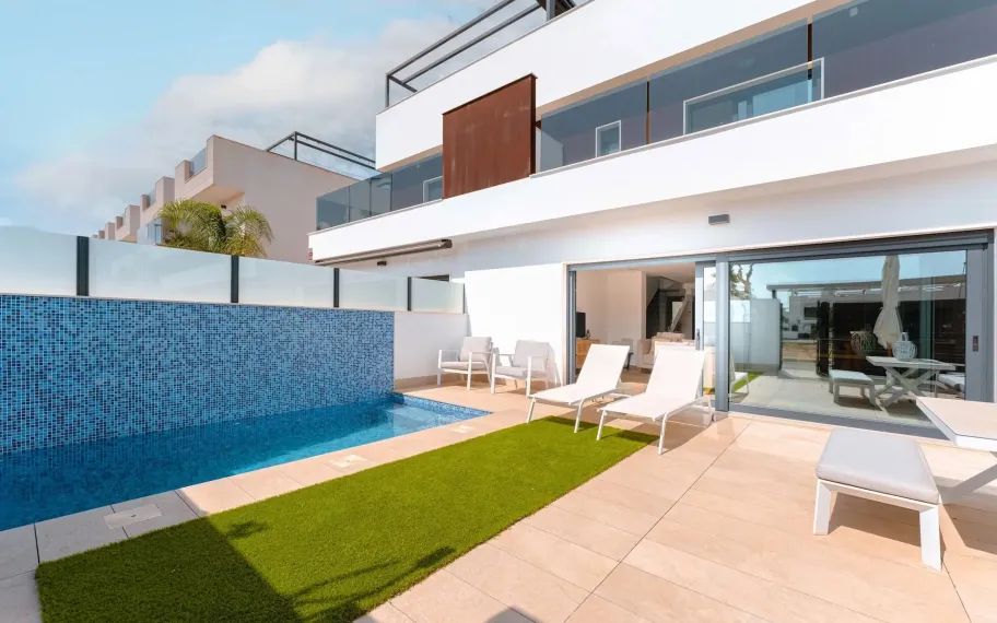 Semi-detached villas with swimming pool for sale in Pilar de la Horadada