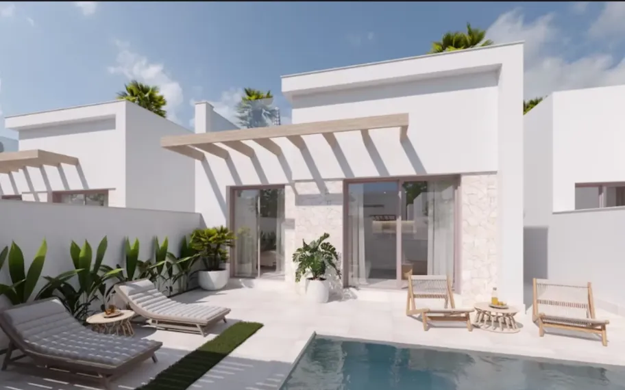 Halfvrijstaande villa te koop met dakterras en zwembad in Roldán