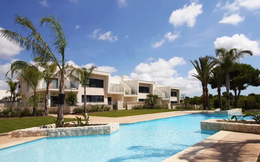 Frontline golf apartment for sale  with 3 bedrooms in Lo Romero Golf