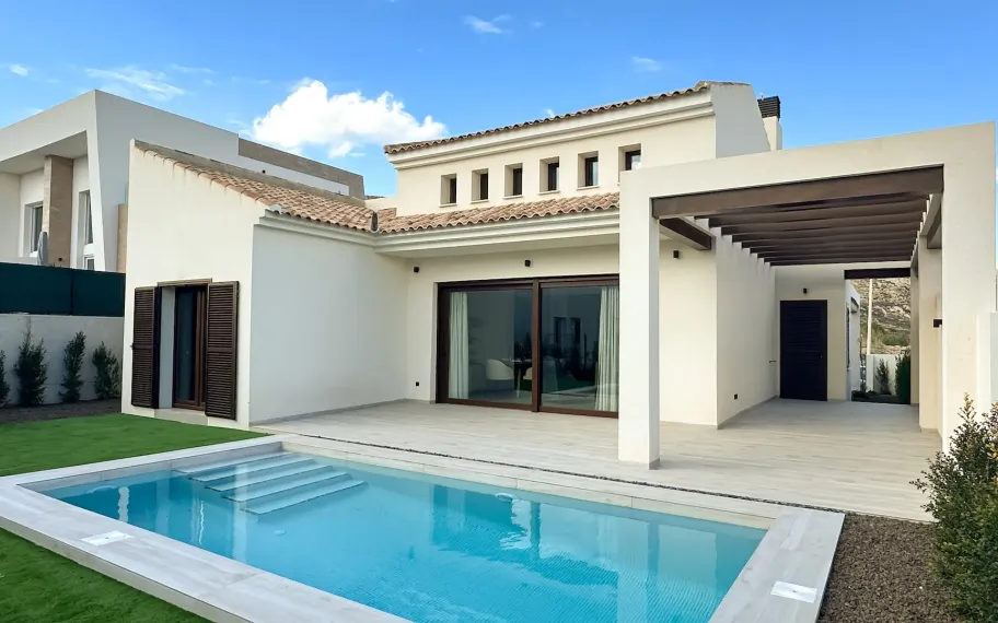 Gelijkvloerse villa met zwembad te koop in La Finca Golf