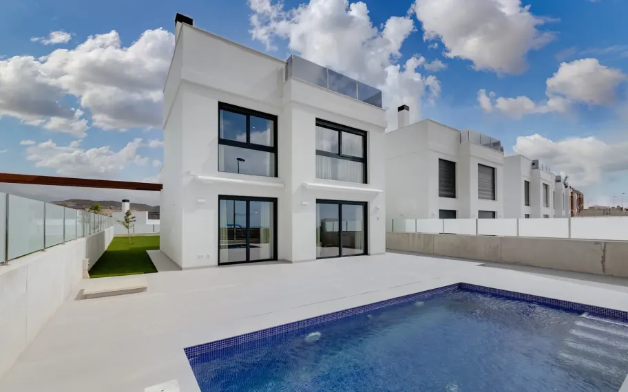 Villa de luxe avec vue sur la mer et piscine privée à vendre à Alicante