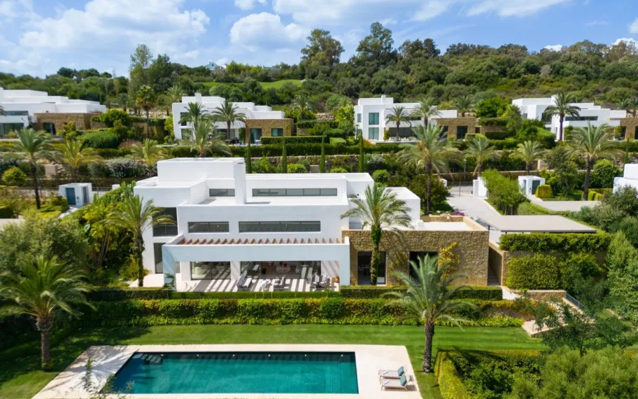 Exclusive luxury villa with 6 bedrooms for sale in Casares