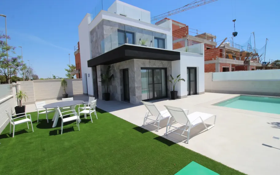 Villa de 3 chambres avec piscine à vendre à Pilar de la Horadada