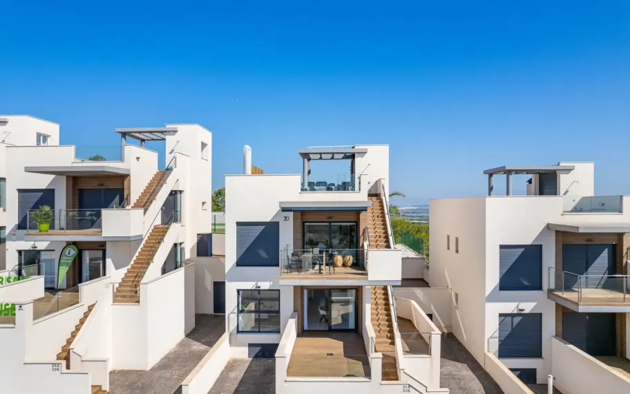 Appartement de plain-pied avec piscine privée à San Miguel de Salinas