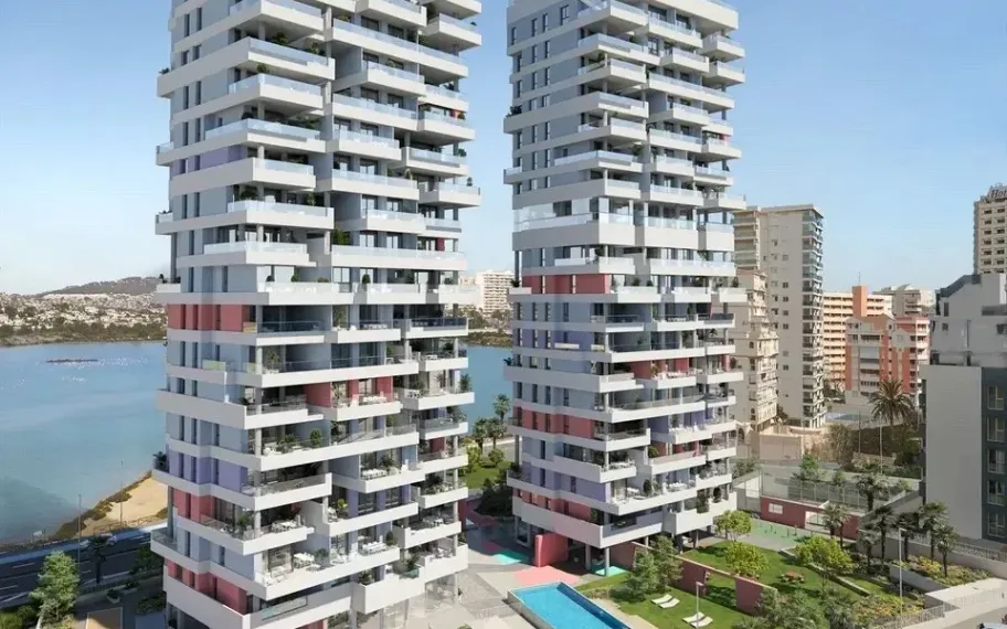 Appartement avec vue sur la mer à vendre à Calpe, doté d'équipements de luxe.