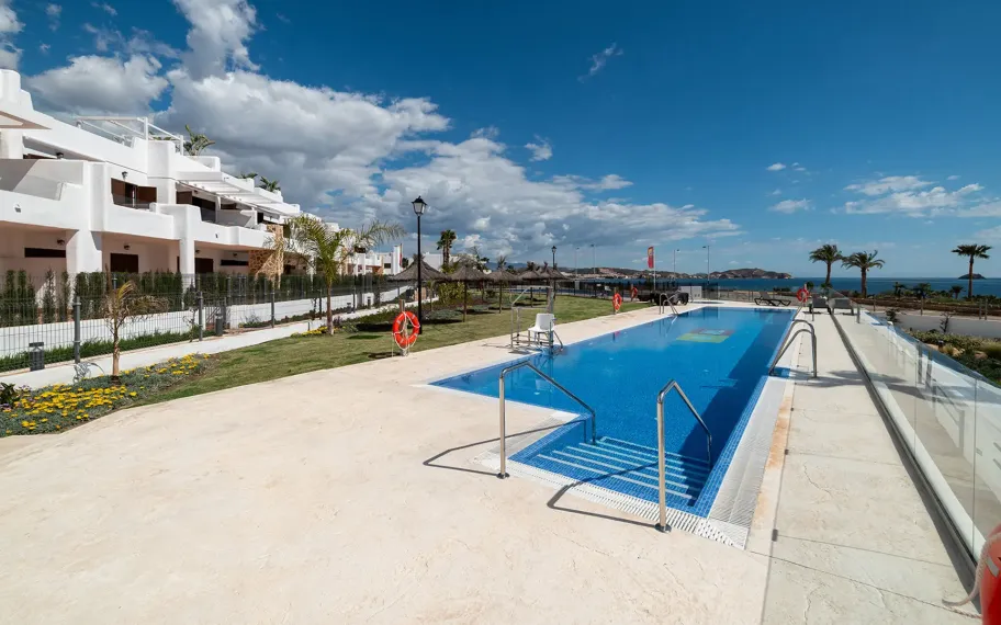 Stunning seafront penthouse with 3 bedrooms for sale in Costa Almería