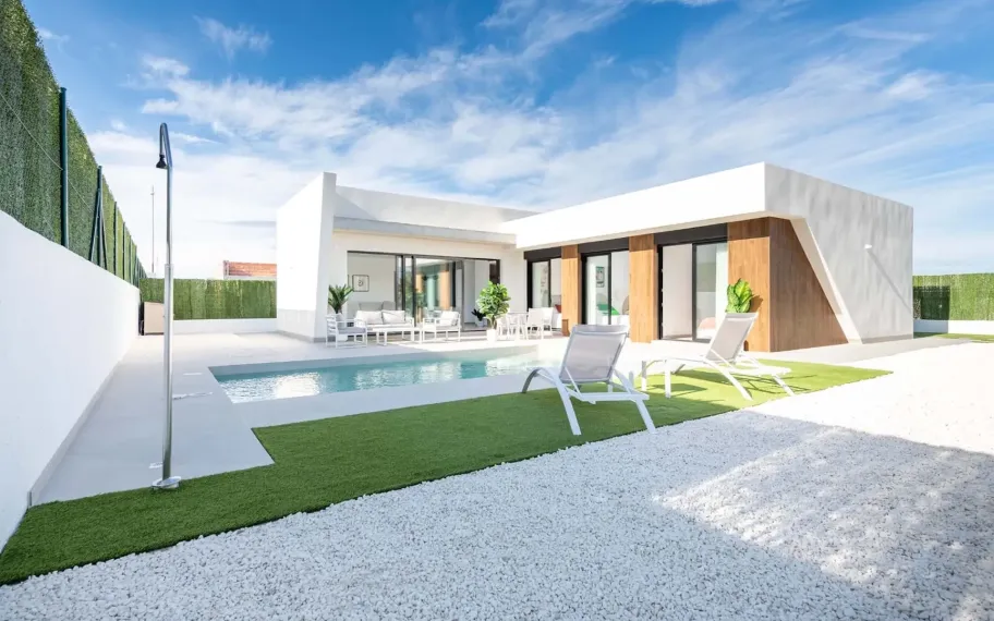 Villa moderne de plain-pied avec piscine à vendre à Calasparra
