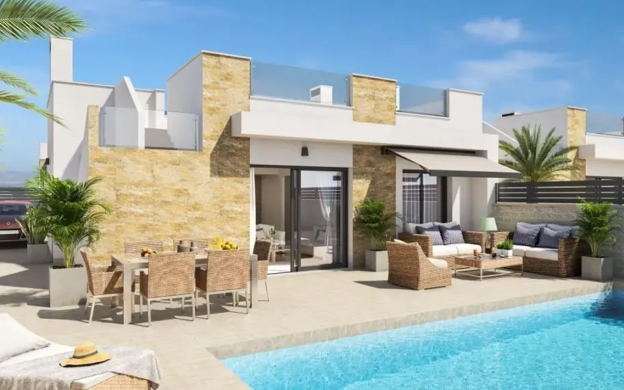Villa à vendre à San Fulgencio avec piscine privée