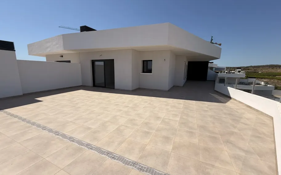 Penthouse à vendre à San Miguel de Salinas avec une terrasse très spacieuse