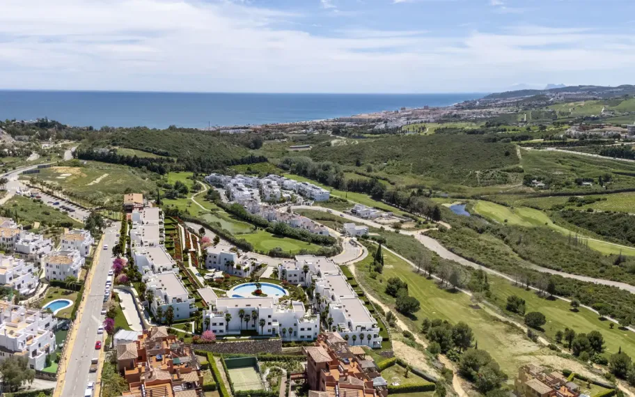 Modern Golf Apartments for Sale in Casares Costa