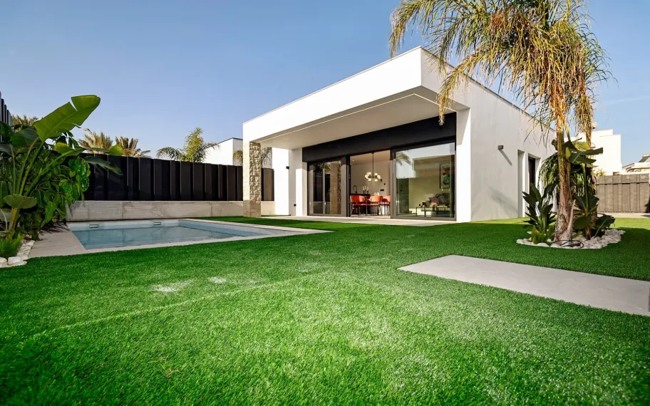 Modern Villas within Private Urbanisation in Molina De Segura