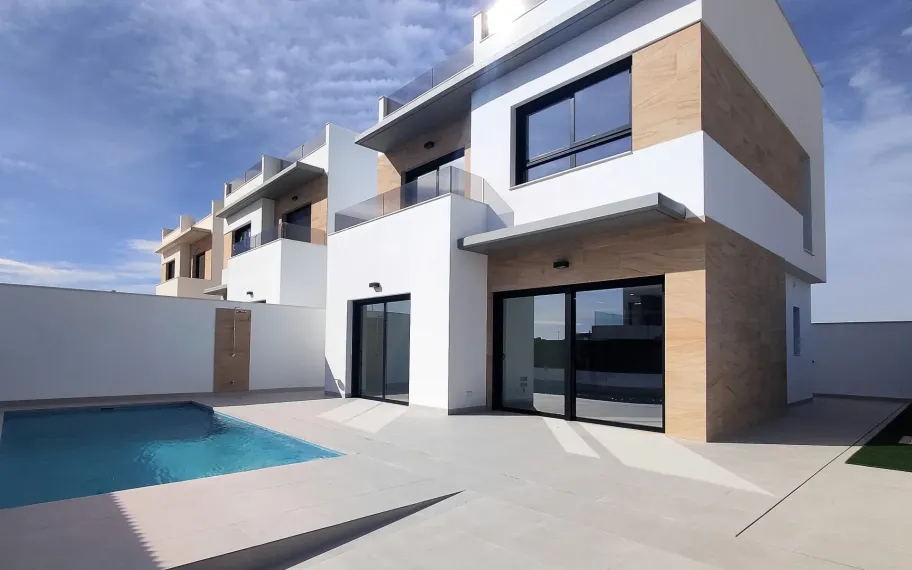 Project of 6 Modern Villas with Solarium and Pool in Benijófar